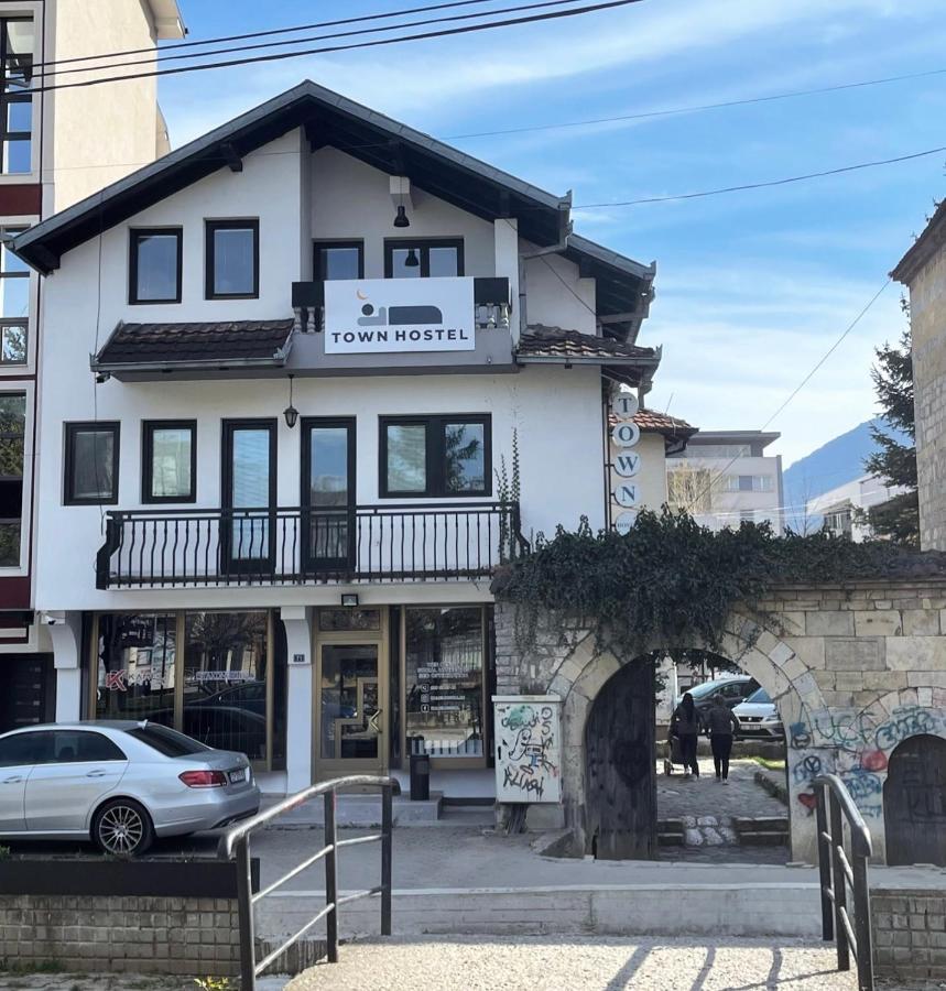 Town Hostel Peć Exterior foto